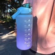 Бутилка за вода 2 литра