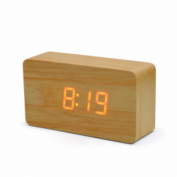 Дървен часовник с дигитален дисплей