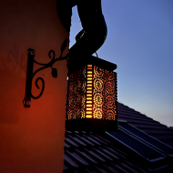 Соларен фенер с ефект на реалистичен пламък