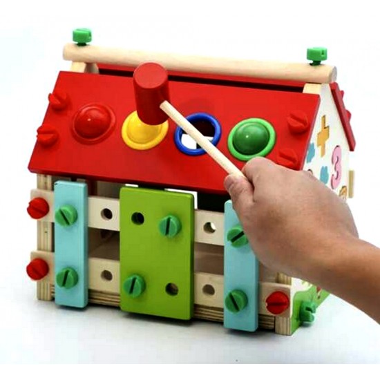 Дървена къща логика с цифри 