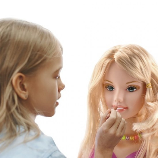 Глава на кукла за прически