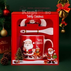 Коледна чаша с чинийка и лъжичка в кутия