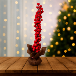 Саксия с червени Коледни боровинки