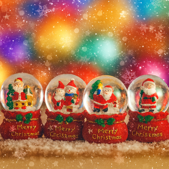  Коледно преспапие - Дядо Коледа с еленче