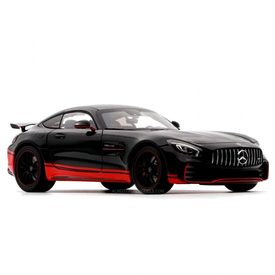 Метална количка 1/18 - Mercedes GTR