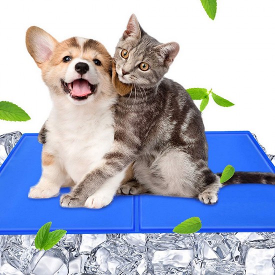 Охлаждаща постелка за куче