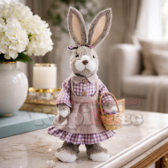 Декоративен великденски заек с кошница