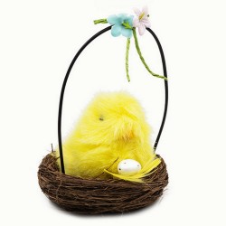 Декоративно пиленце с панделка в гнездо