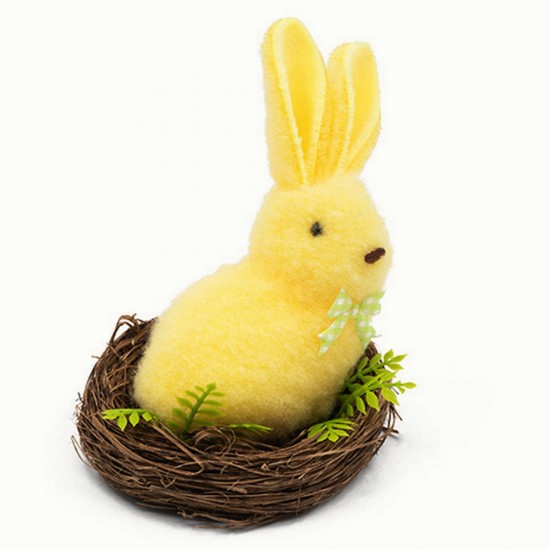 Великденски заек в гнездо