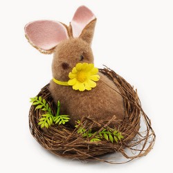 Великденска украса гнездо със Заек