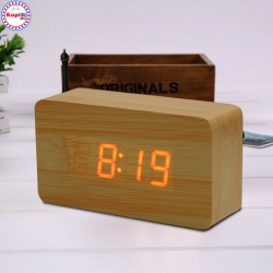 Дървен часовник с дигитален дисплей Дървен часовник с дигитален дисплей