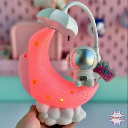 Детска лампа Луна с астронавт 