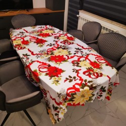 Коледна покривка с камбанки и свещи  150 х 220