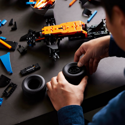 Конструктор болид  от Формула 1 - McLaren