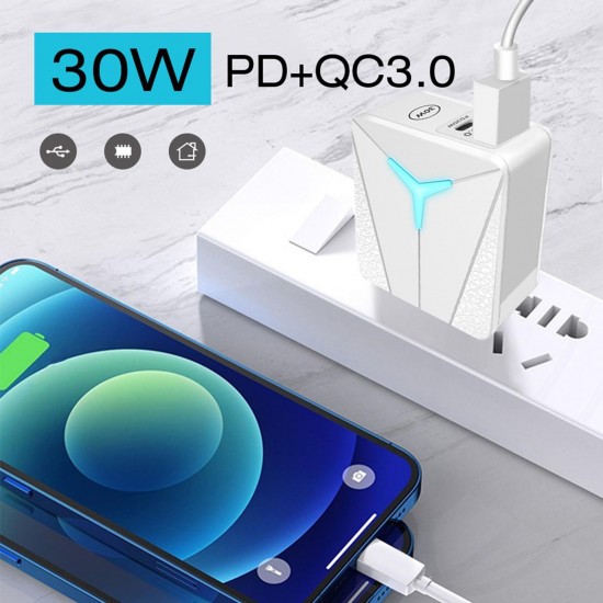 Адаптер за зареждане с USB и Type C портове Адаптер за зареждане с USB и Type C портове