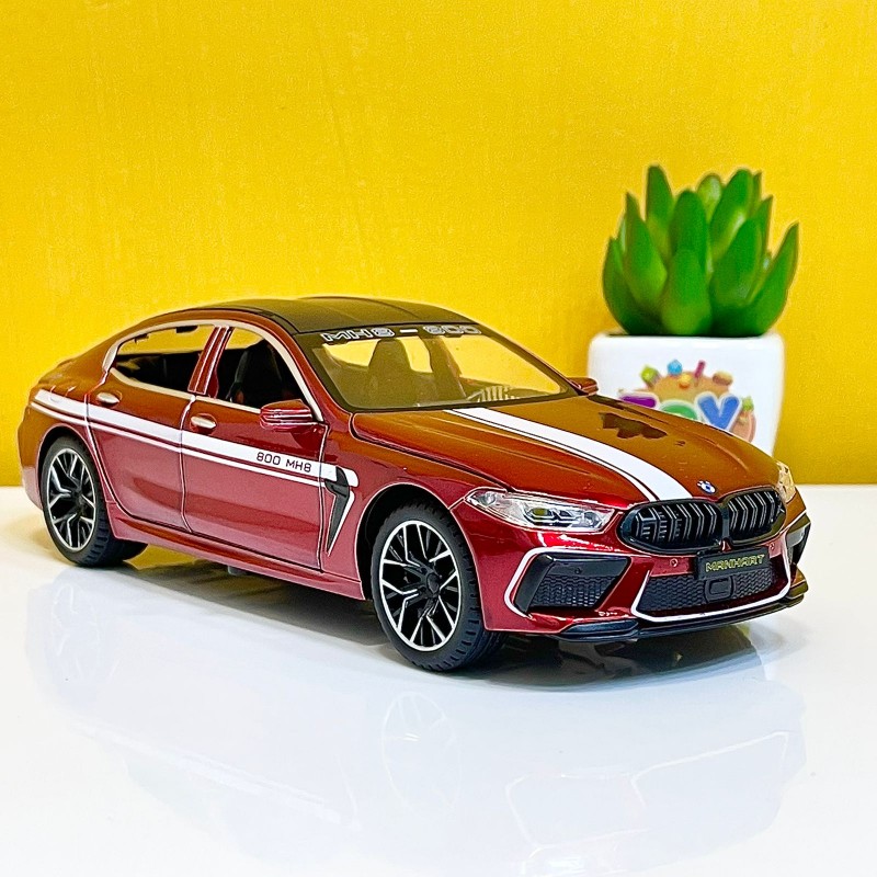 Метална кола BMW M8, 1:24, 4 цвята