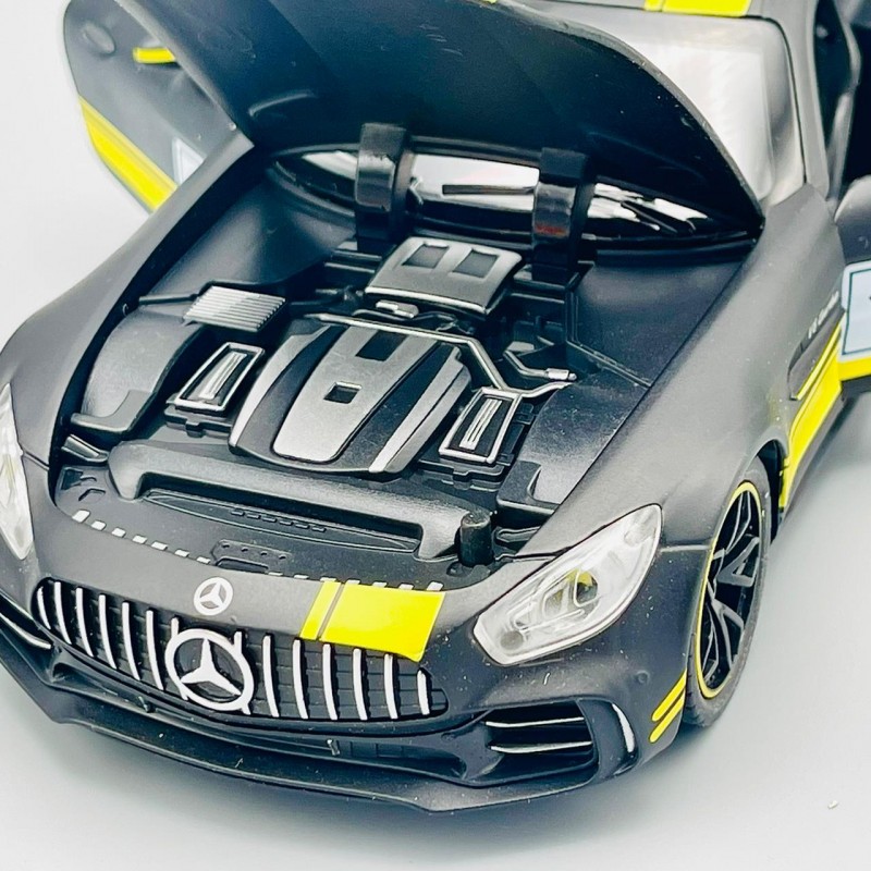 Метална кола Mercedes GTR, 1:24, 3 цвята