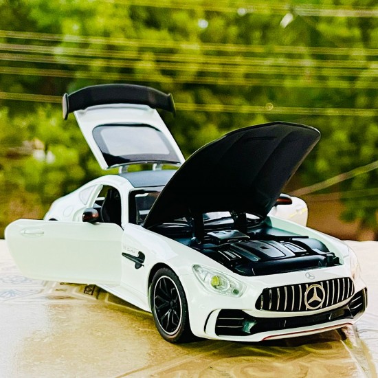 Метална кола Mercedes GTR, 1:24, 3 цвята