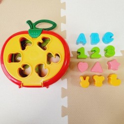 Играчка сортер с букви, цифри и форми