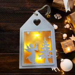 Коледна дървена къщичка за закачане