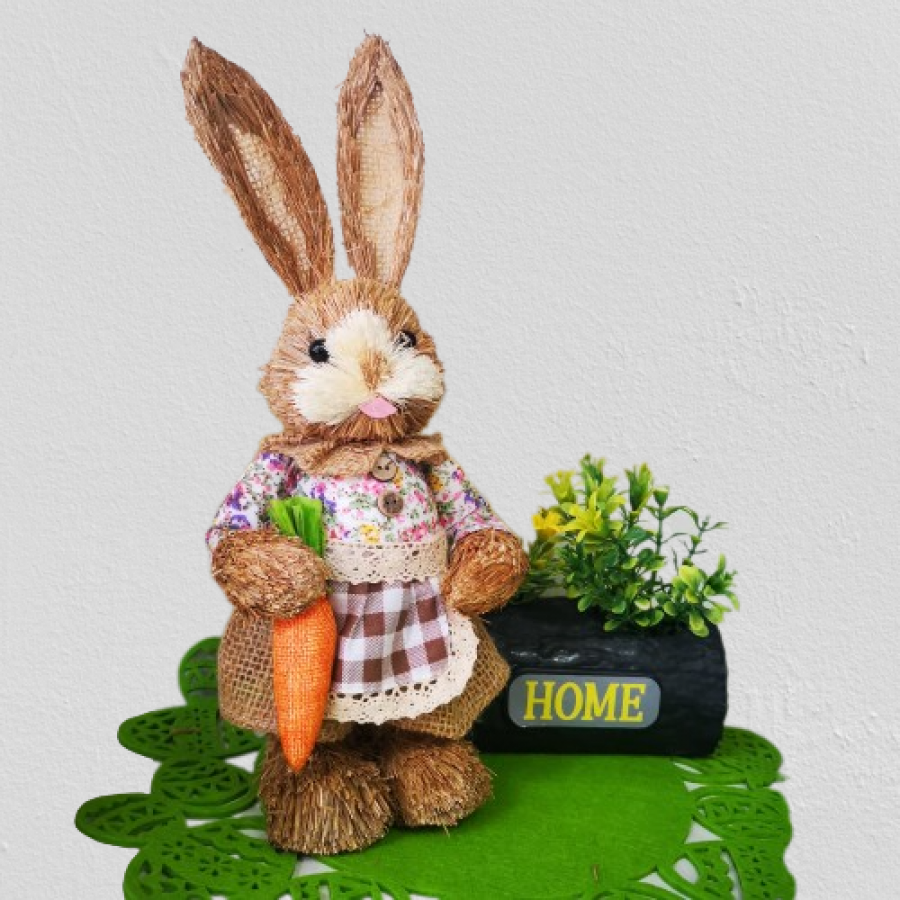 Декоративен великденски заек с морков
