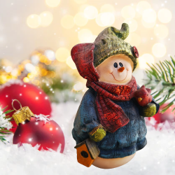 Красив декоративен снежко