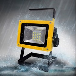 Преносим акумулаторен LED прожектор 100w