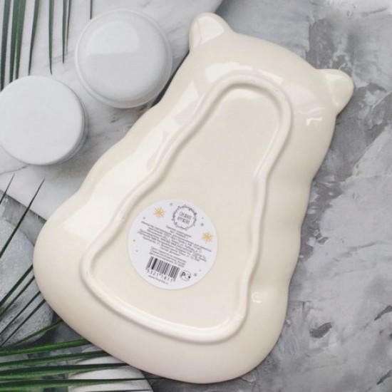 Коледна чиния с бяла мечка