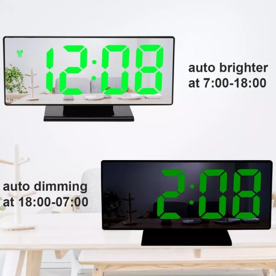 Светещ LED часовник със зелени цифри Светещ LED часовник със зелени цифри