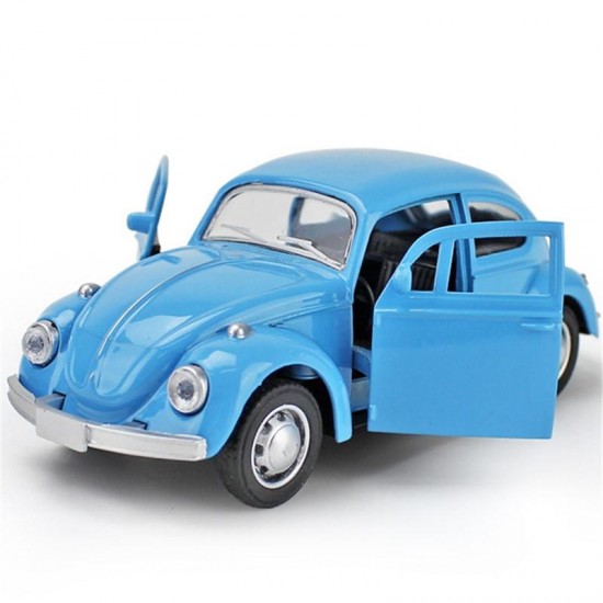 Метална кола Volkswagen Beetle, Отварящи се врати, 1:32