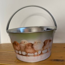 Метална Великденска кошница с пиленца