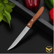 Кухненски нож с дървена дръжка