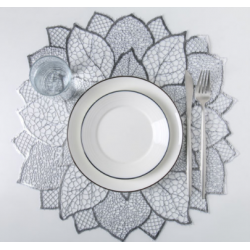 Сива подложка за сервиране - Цвете