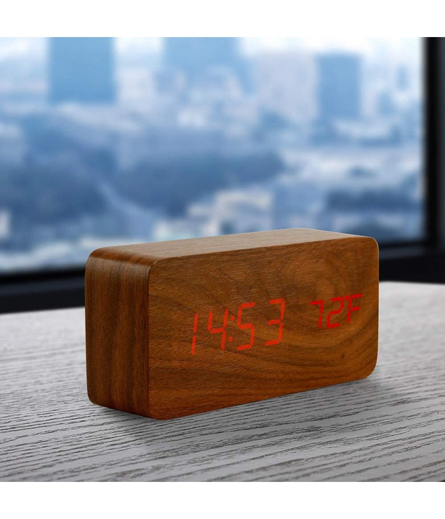 Дървен LED часовник 