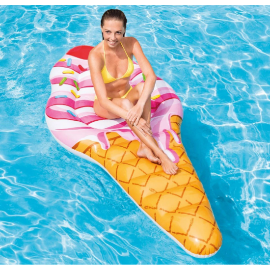 Надуваем дюшек с форма на сладолед 