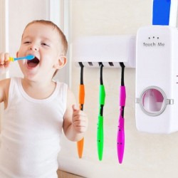 Автоматичен диспенсър за паста за зъби s поствка за четки