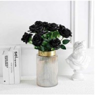 Букет черни рози