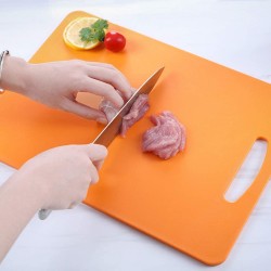 Пластмасова дъска за рязане