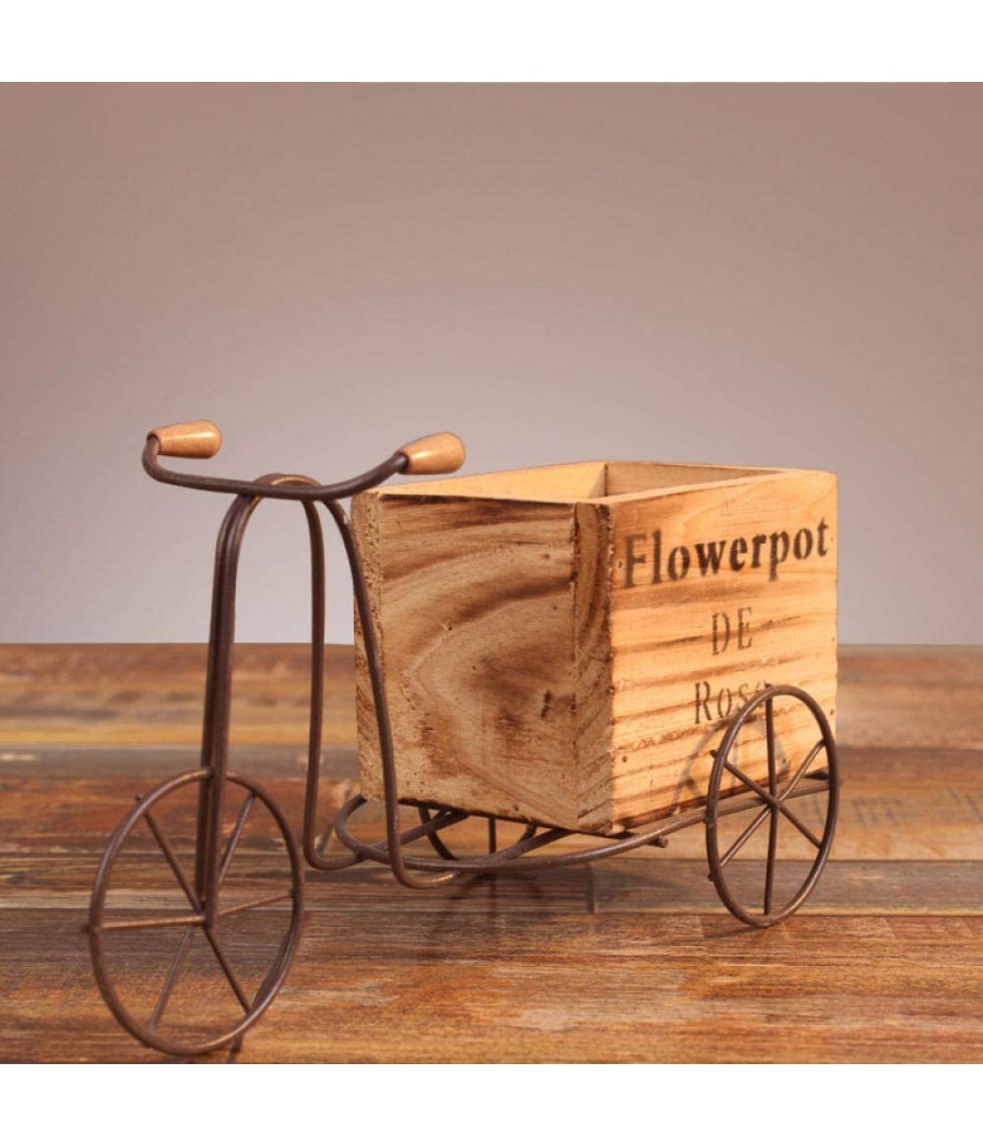 Декоративно колело със сандък за цветя