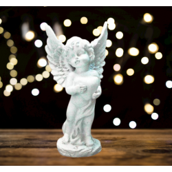 Красива Фигурка Ангелче