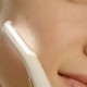 Flawless Dermaplane Glo мини тример за обезкосмяване със светлина