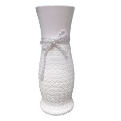 Керамична бяла ваза