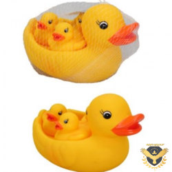 Гумено пате с 3 малки гумени патенца