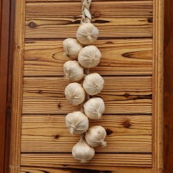 Изкуствен чесън за декорация