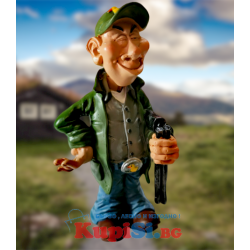 Красива керамична статуетка -  професия Ловец