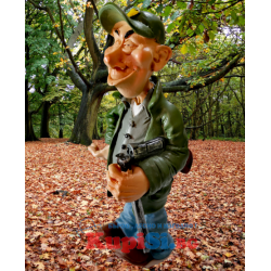 Красива керамична статуетка -  професия Ловец