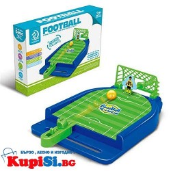 Детска футболна игра с топче