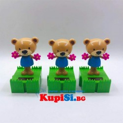 Соларна клатеща се фигурка - Мече с цвете