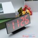 Дигитален часовник с червени цифри