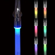 Светещ накрайник за чешма